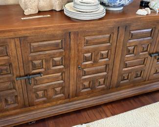 Drexel Sideboard with lots of Storage