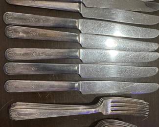 31pc Tudor plate Oneida community flatware set 