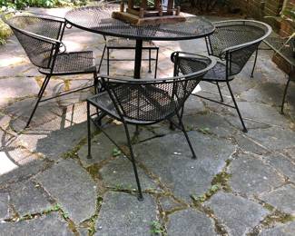 Woodard  Curved Back Patio Set
