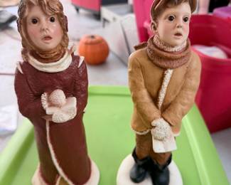 Carolers by  Universal Statuary Corp. 