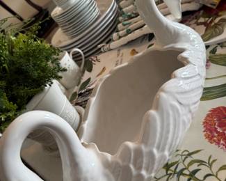 MADE IN FRANCE SWANS