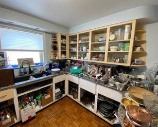 Kitchen so much amazing items