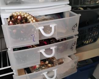 Jewelry, what's in there?