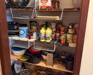 Kitchen pot and pans