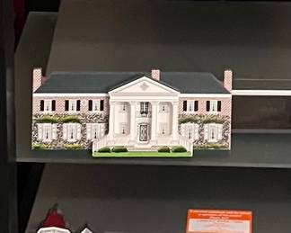 Sheila's Miniature Houses--one of MANY in this LARGE COLLECTION!