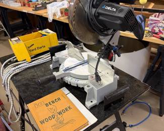 Delta Shopmaster 10 compound mitre saw