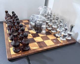 Avon Chess Board with Pieces