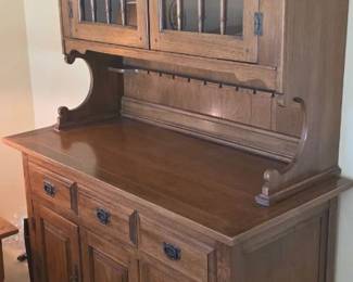 Full bedroom set (hutch/dresser, side tables and bed frame)