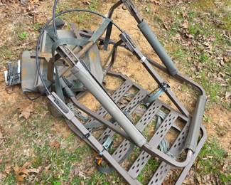 #166	Metal/Cloth Deer Stand 	 $30.00 