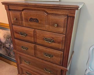 #85	Broyhill Chest of 5 drawers - 38x19x56	 $175.00 
