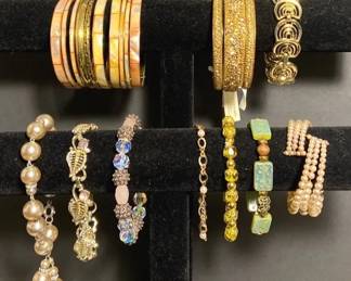 Ladies Fashion Bracelets 