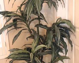 6 Faux Tree In Basket