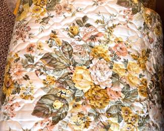 Vintage Yellow Waverly Twin BedspreadCurtains