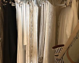 Vintage Tablecloths and Llinens