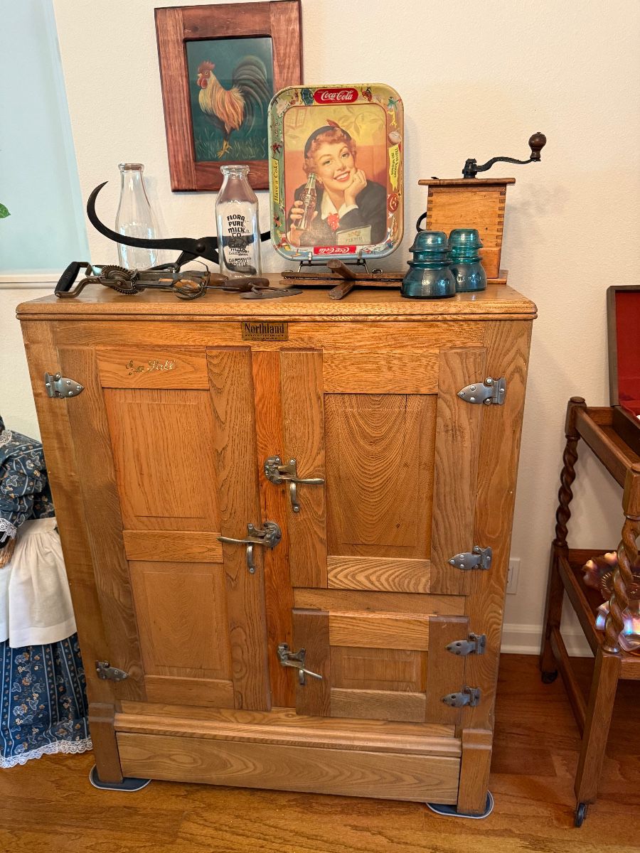 Ice Box - Northland Gorney Refrigerator Co.