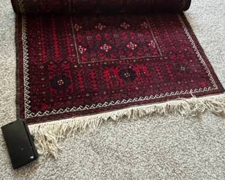 Vintage Burl Wood Cabriole Leg Console Table with Oriental Rug