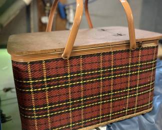 Vintage Redmon Picnic Basket