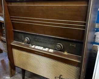 Telefunken sonata Hi-Fi stereo console manufactured in Germany in 1960