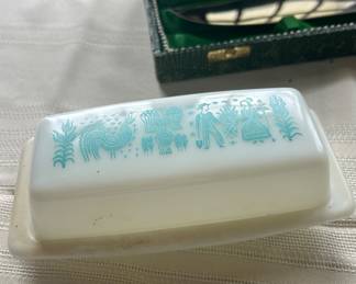 Pyrex Amish Butter Dish