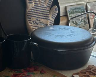 Cast Iron Double Dutch Oven