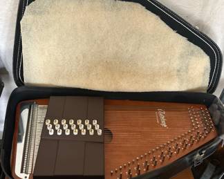 Oscar Schmidt Autoharp