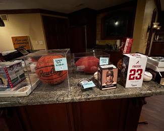 Autographed Sports Memorabilia