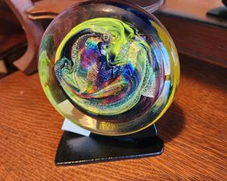 Karg Art glass small dichroic disk on metal stand