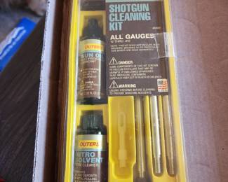 Gun cleaning kit