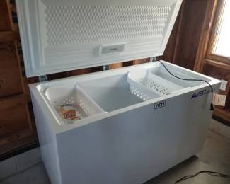 Frigidaire chest freezer