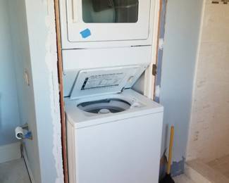 Apartment size washer-dryer combo - GAS
