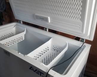 Frigidaire chest freezer