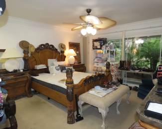 Queen size bedroom set with adjustable bed.