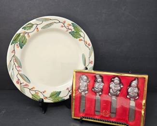 Hartstone USA Mistletoe Plates & Lenox Christmas Spreader Knife Set