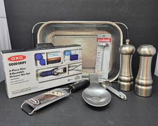 Kitchen Tools Lot OXO Microplane Grater Pepper Mills Strainer & Utensils