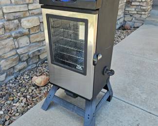 Masterbuilt Sportsman Elite Electric Smoker – Digital Control, Glass Door
