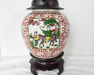 Kutani Style Porcelain Ginger Jar w Lid & Wood Stand Hand Painted Japan