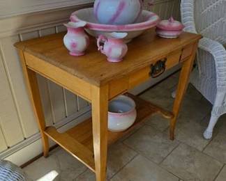 Antique oak wash table