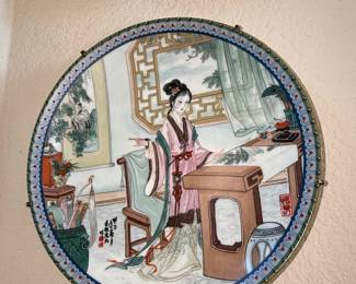 Set of Three Imperial Jingdezhen "Beauties of the Red Mansion" Porcelain Plates