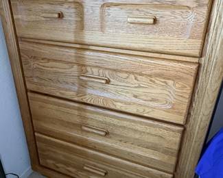 Stanley Oak 5-Drawer Dresser