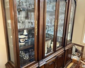 Vintage Ethan Allen China Cabinet