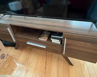 Sceptre 55" 4K UHD Smart TV with Media Console