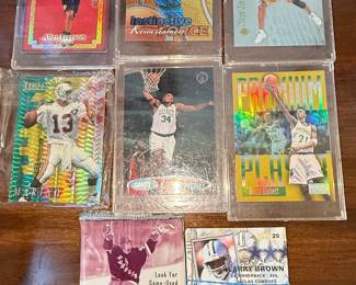 Assorted Sports Trading Cards Collection (Basketball, Football, Hockey)