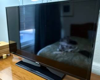 Samsung UN32EH4003 32-inch LED TV