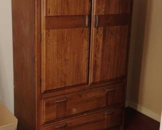Vintage lea The bedroom people Armoire