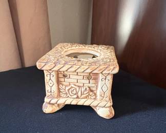 Ceramic Potpourri Holder with Rose and Brick Motif