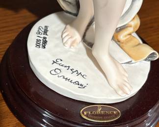 Giuseppe Armani "Spring's Embrace" Limited Edition Figurine