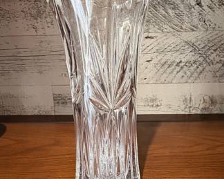 Cut Crystal Glass Vase with Fan Pattern