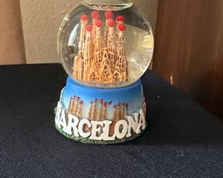 Sagrada Familia Snow Globe