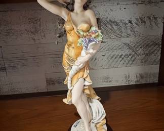 Giuseppe Armani "Spring's Embrace" Limited Edition Figurine