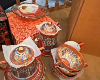 Takito "Thousand Faces" Porcelain Tea Set
